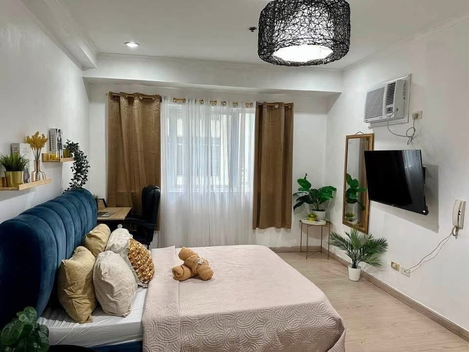 FOR LEASE: Fully furnished Studio unit at SOMA, BGC - photo 3