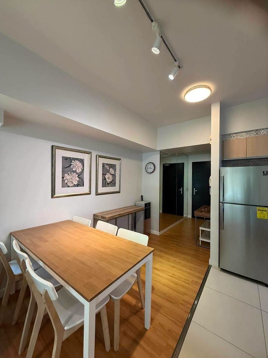 For Lease: 2 BR in The Meranti Tower Two Serendra BGC, Taguig City - photo 3