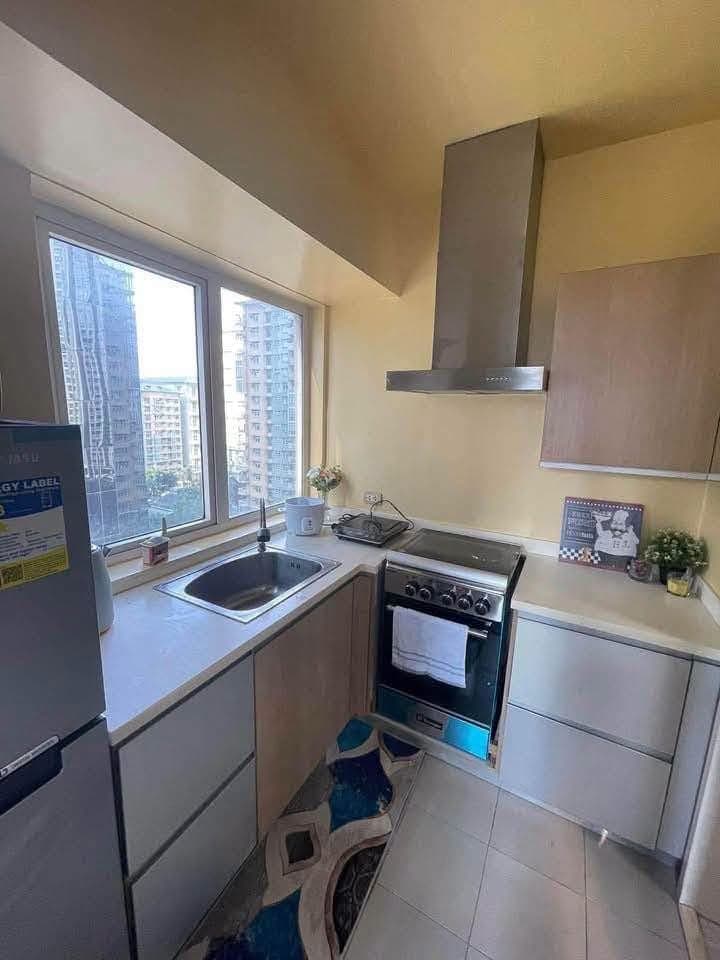 FOR LEASE: Fully furnished Studio unit at SOMA, BGC - photo 4