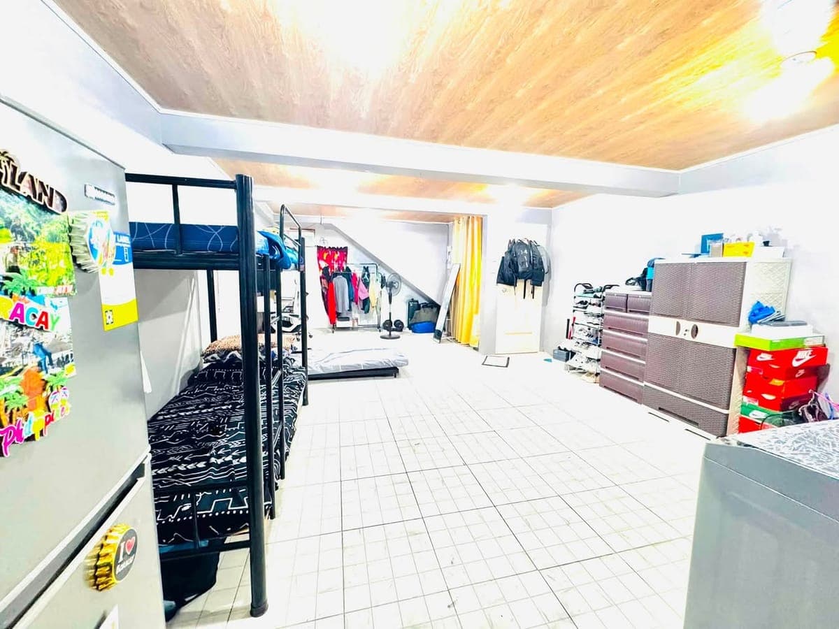 Male Bedspace for rent 📌 Looking for 2 professionally working tenants. - photo 1