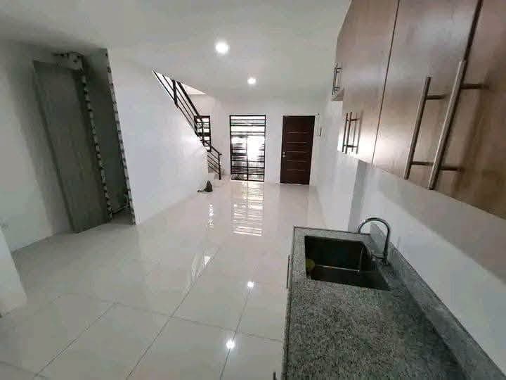 FOR RENT 3-Bedrooms | Pet Friendly Townhouse in Anika Homes, Labangon near CIT - photo 2