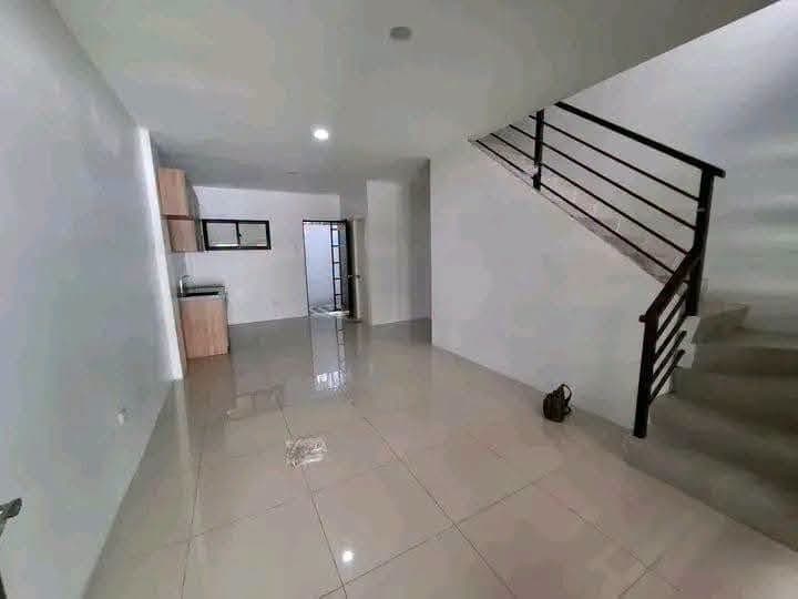 FOR RENT 3-Bedrooms | Pet Friendly Townhouse in Anika Homes, Labangon near CIT - photo 3