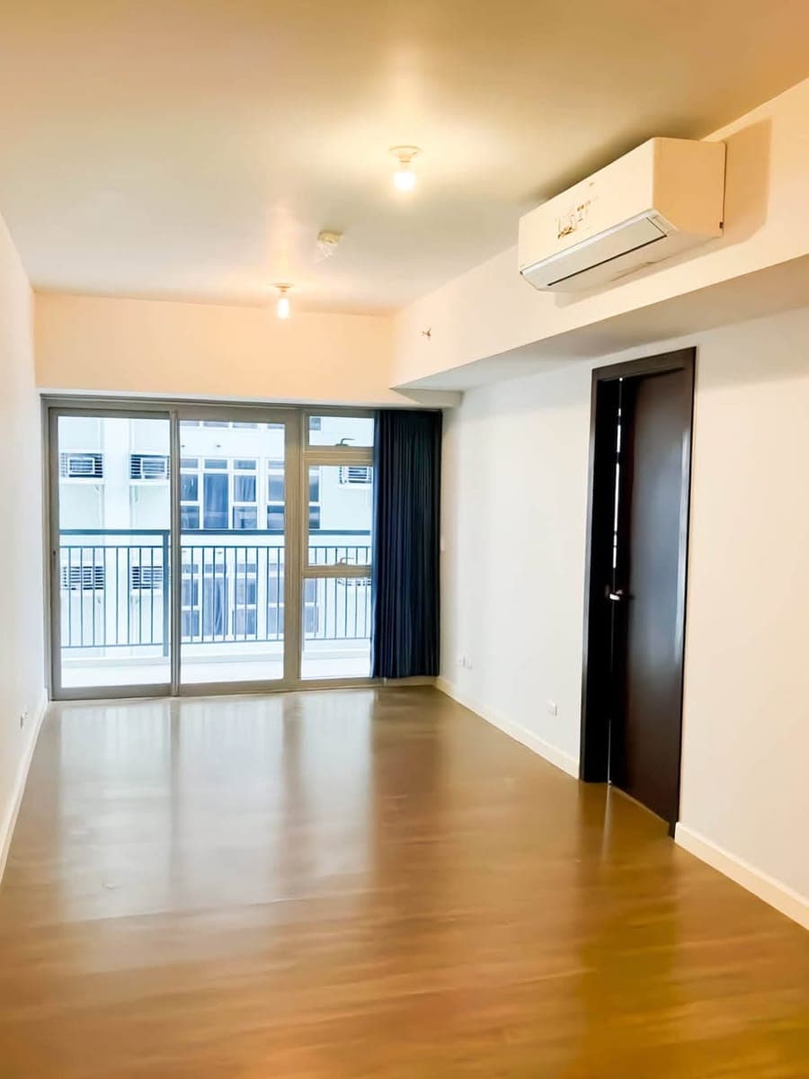 For Rent - photo 1