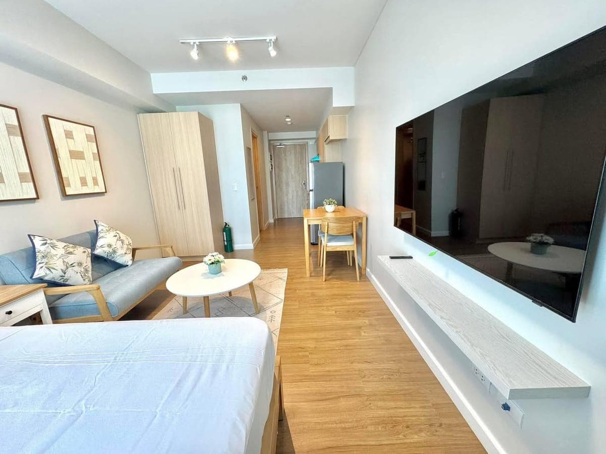 For Rent: Studio at Solinea Tower 4 infront Ayala Center Cebu - photo 3