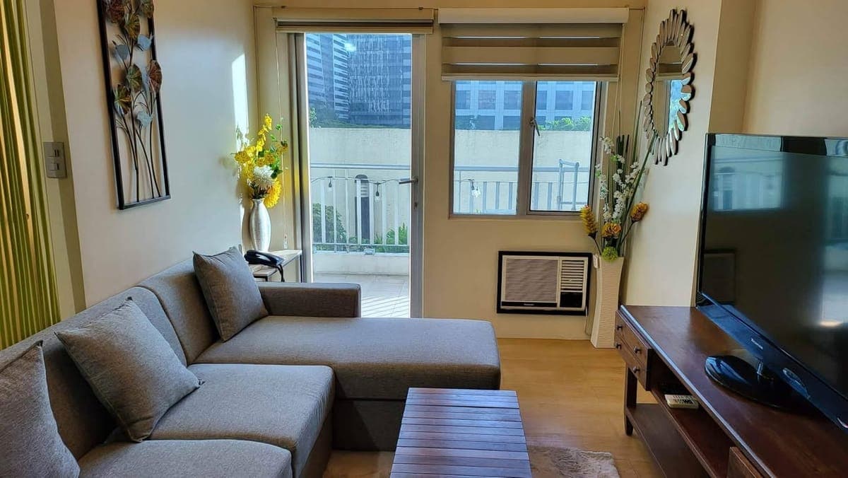 𝙁𝙊𝙍 𝙇𝙀𝘼𝙎𝙀: 𝙁𝙪𝙧𝙣𝙞𝙨𝙝𝙚𝙙 1-𝘽𝙚𝙙𝙧𝙤𝙤𝙢 with balcony 𝙞𝙣 𝘾𝙚𝙗𝙪 𝙄𝙏 𝙋𝙖𝙧𝙠 - photo 4