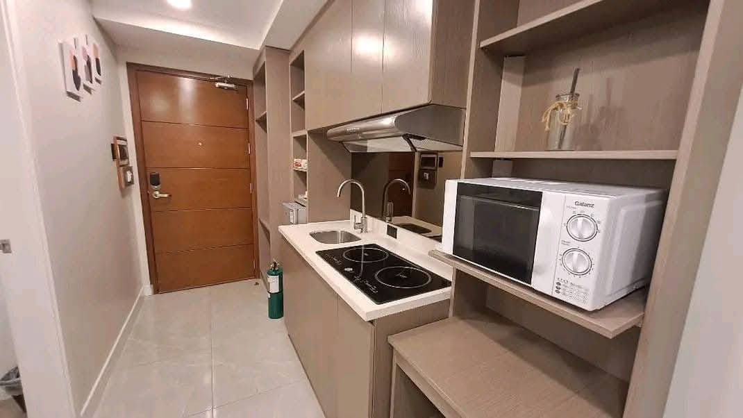 1 BEDROOM UNIT WITH BALCONY FOR RENT - photo 2