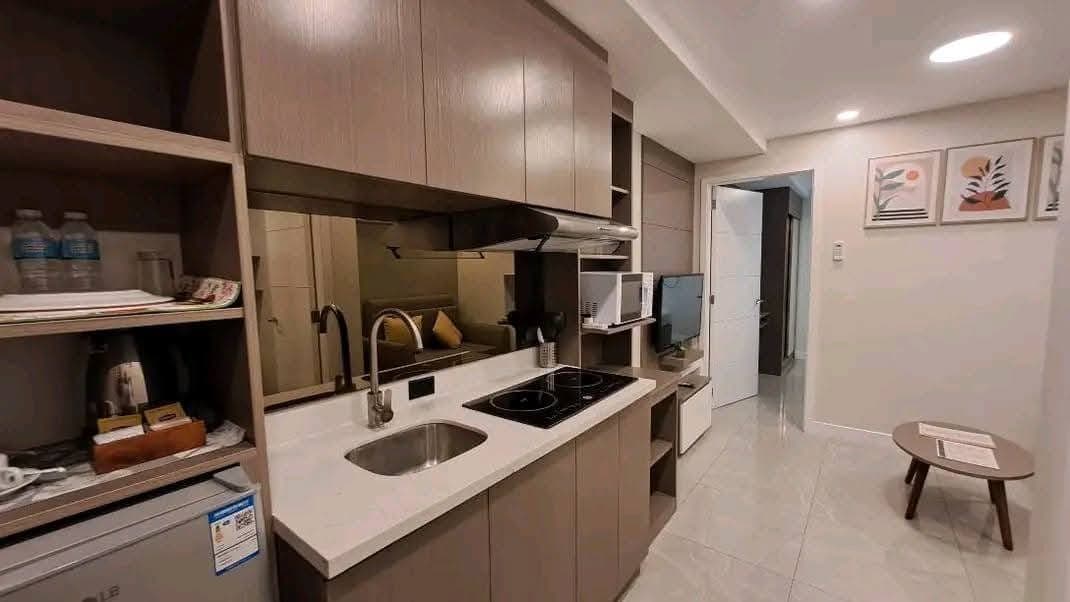 1 BEDROOM UNIT WITH BALCONY FOR RENT - photo 3