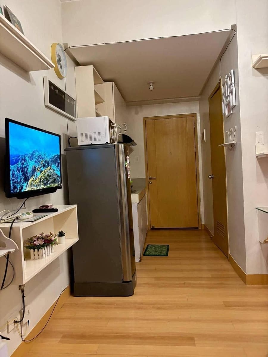 Rush for rent@ trees residences - photo 5