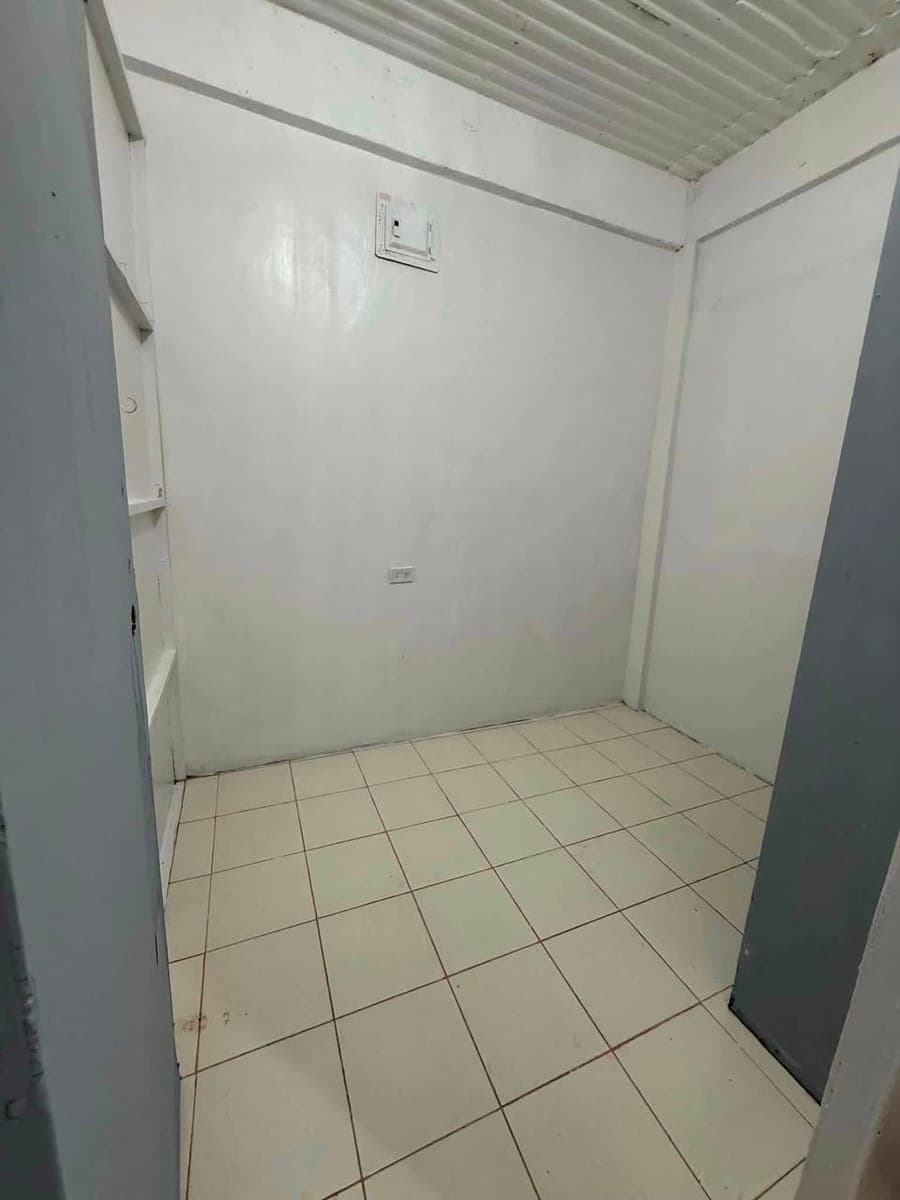 Room for Rent - photo 4