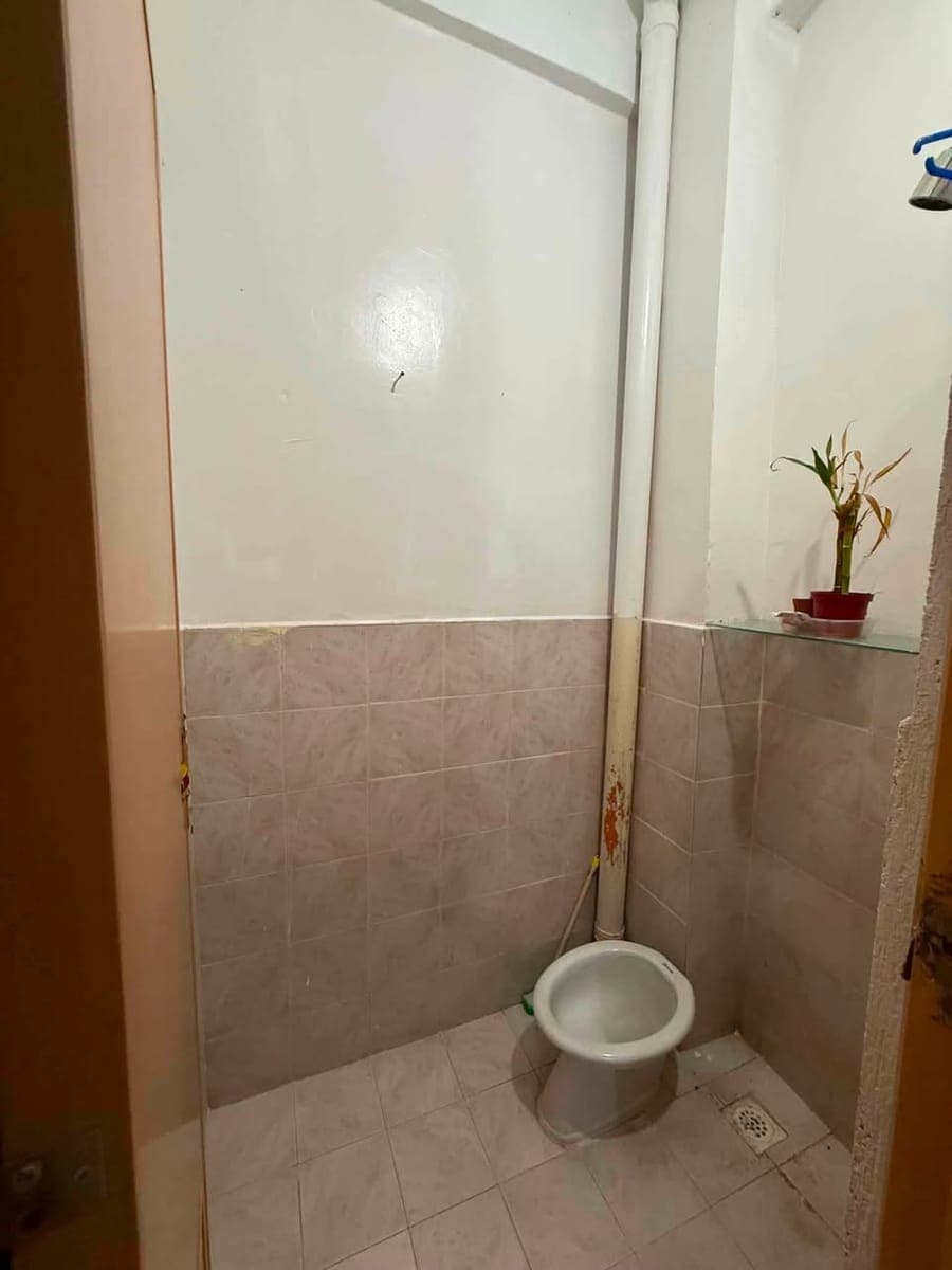 Room for Rent - photo 5