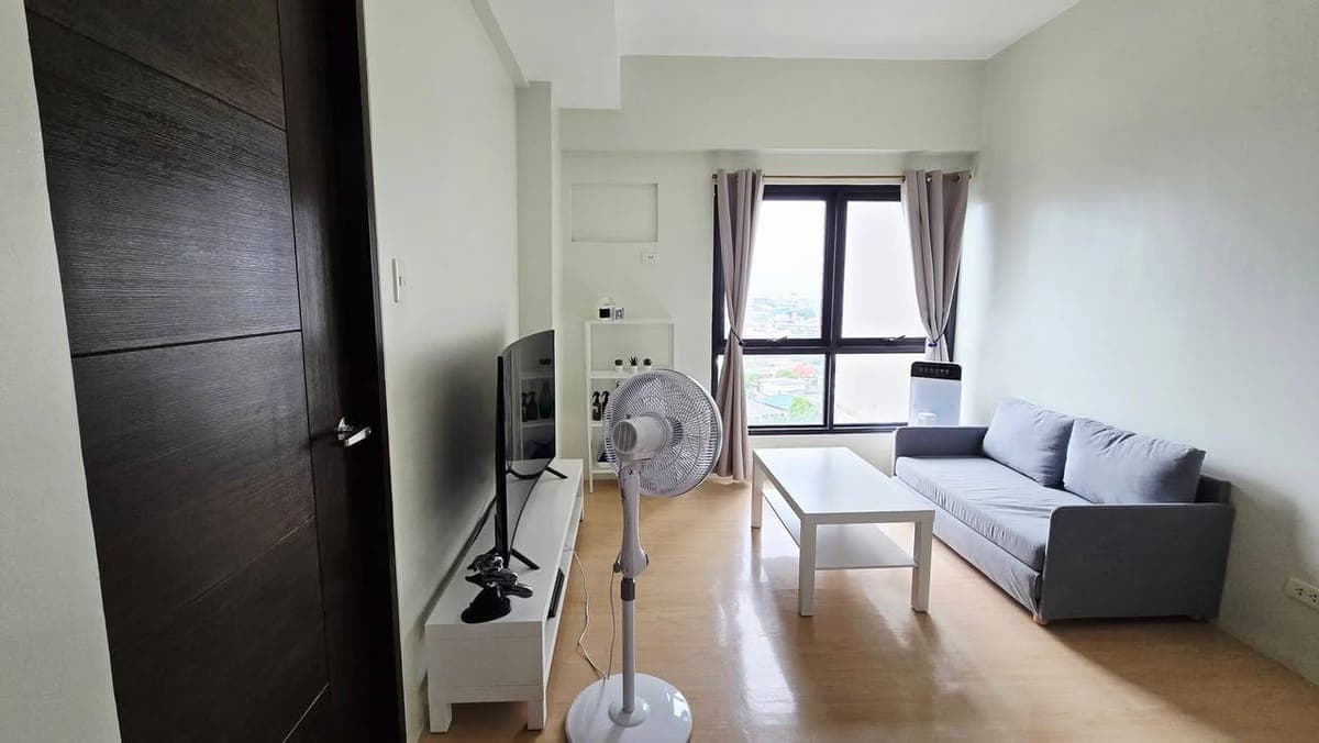 Condo and Parking for Rent - photo 1