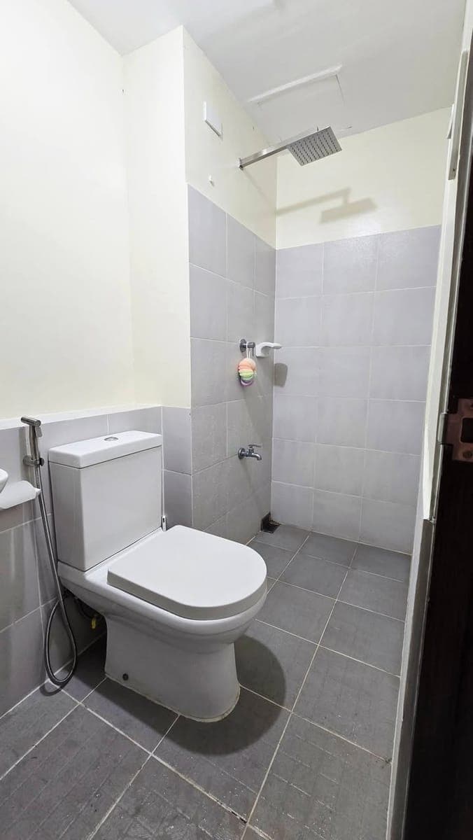 Condo and Parking for Rent - photo 5