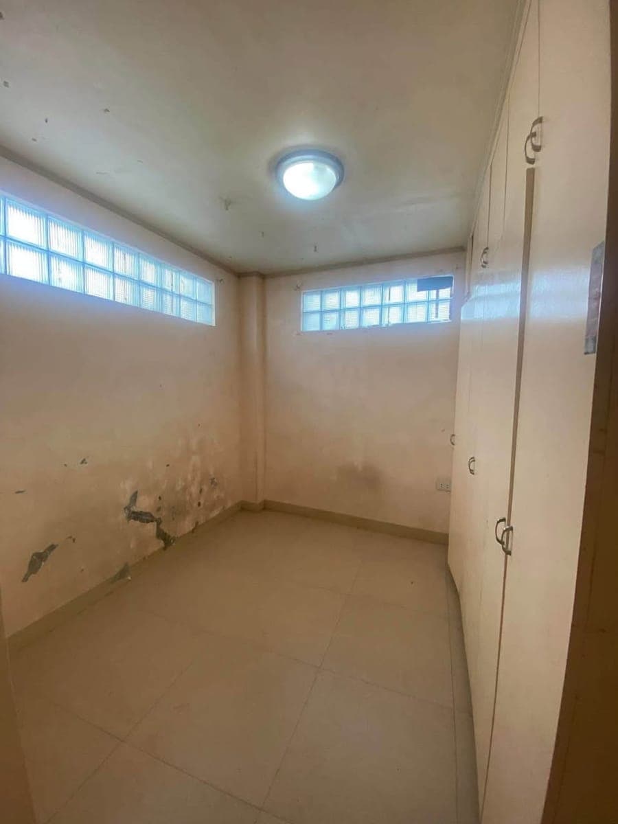 ROOM FOR RENT!! - photo 3