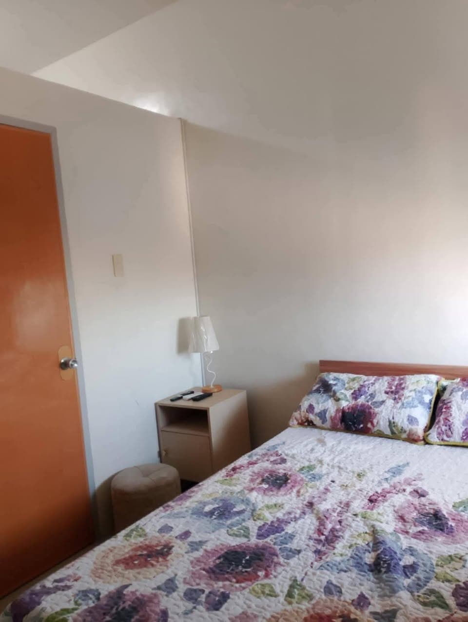 Condo For Rent @Roya Garder Residences - photo 1