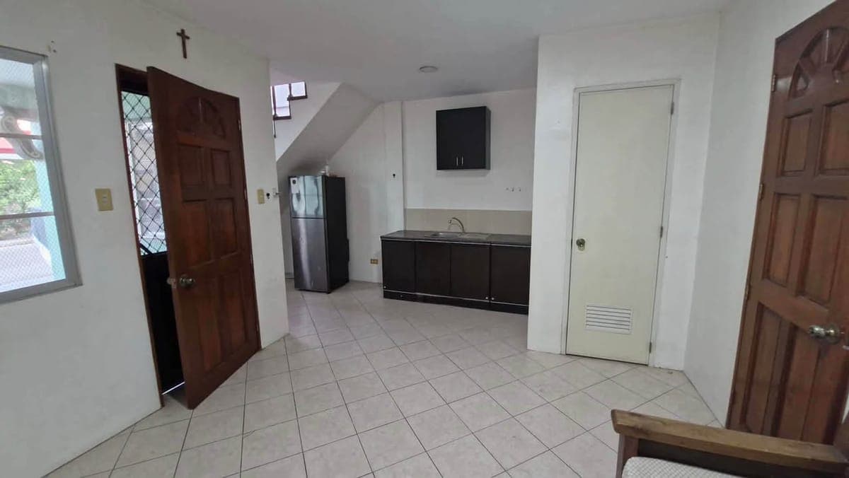 HOUSE FOR RENT : - photo 2