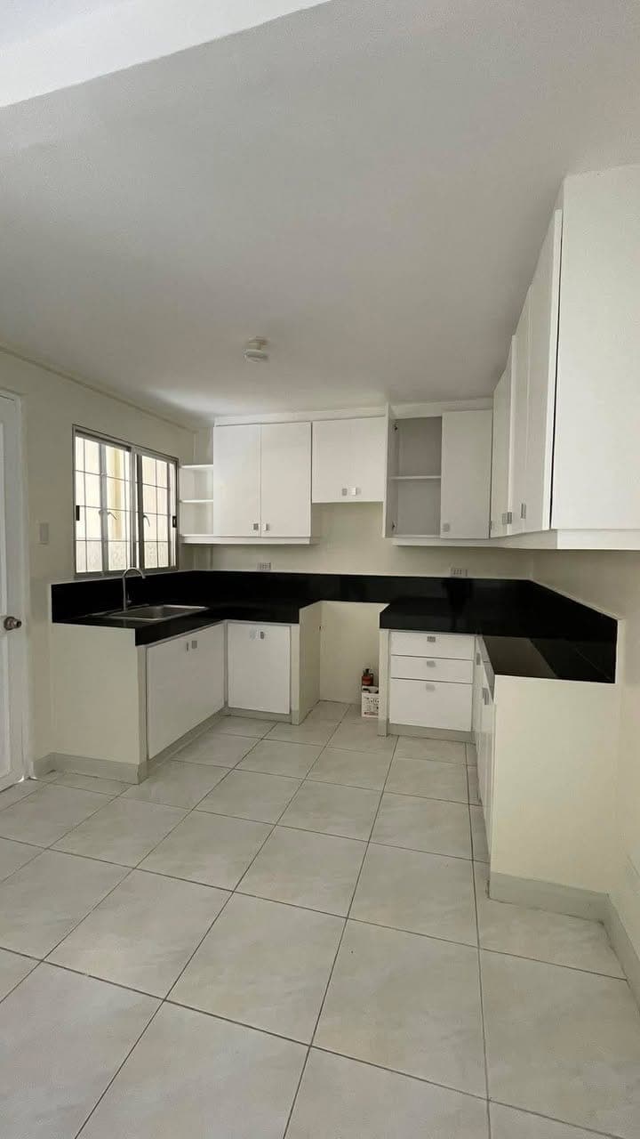 SPACIOUS LAHUG FAMILY HOME 🏠👨‍👩‍👧‍👦 - photo 3