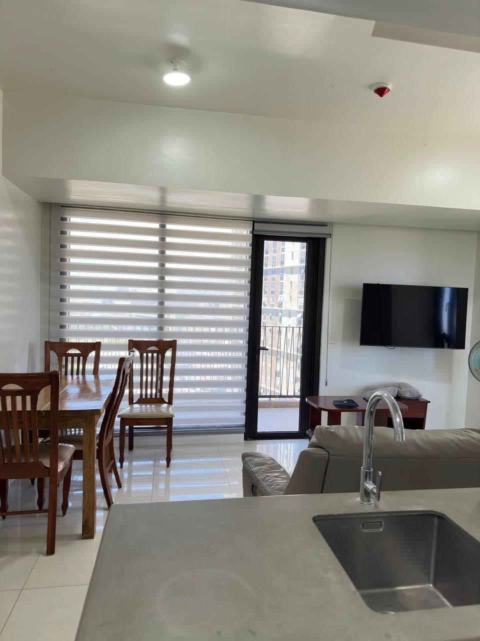 1 BR CORNER FOR RENT ₱40k Include Condo dues ( 57.23 sqm) with extra room - photo 5