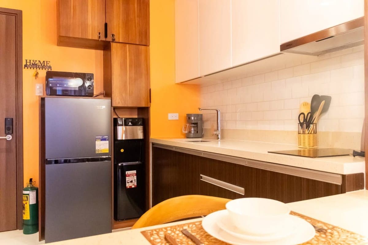 NEW UNIT TAMBULI RESIDENCE - 1B (Tower E) 10th floor for rent‼️( short & long term) 47.5 SQM - photo 3