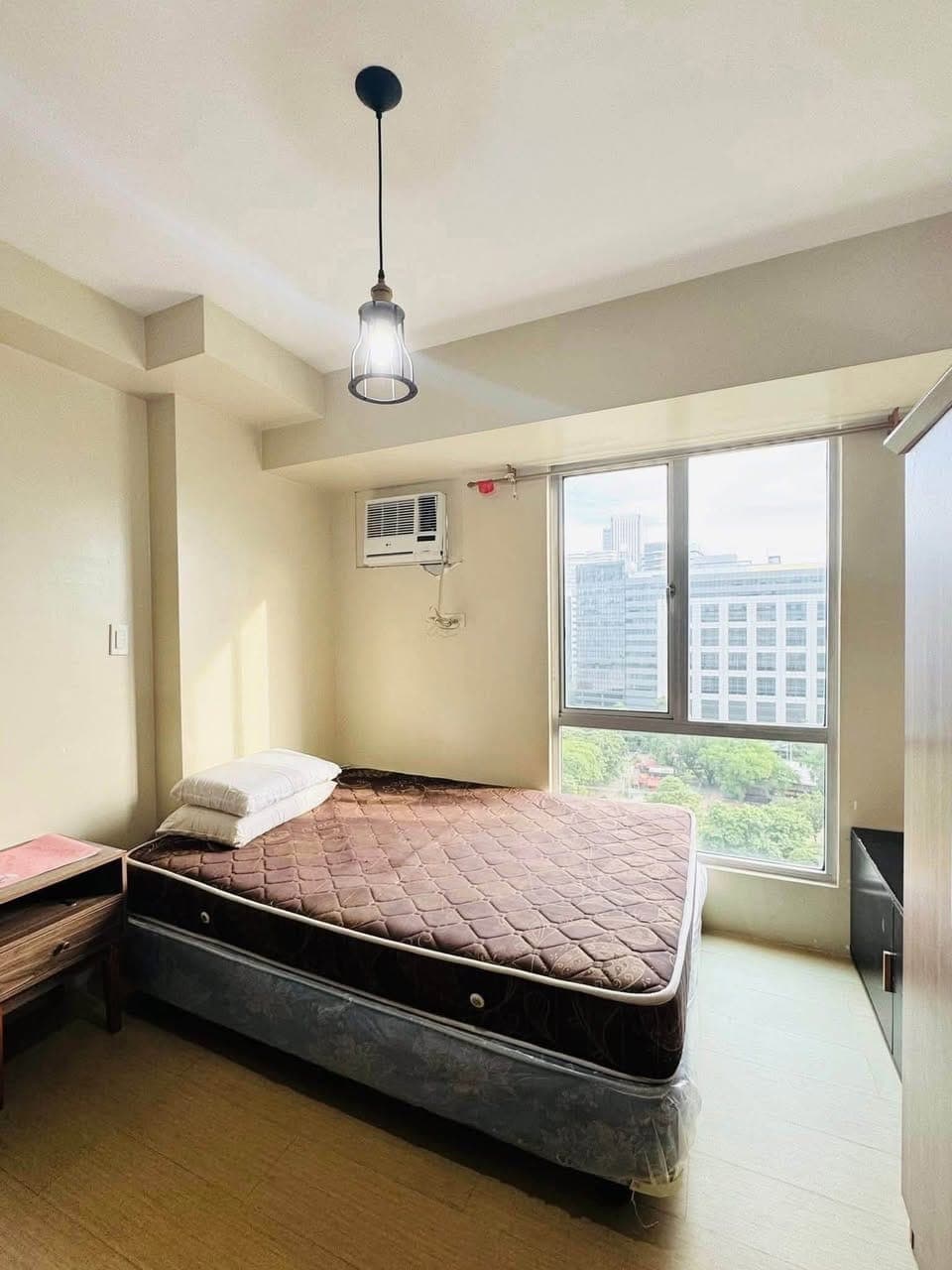 𝙁𝙊𝙍 𝙇𝙀𝘼𝙎𝙀: 𝙁𝙪𝙧𝙣𝙞𝙨𝙝𝙚𝙙 𝙎𝙩𝙪𝙙𝙞𝙤 𝙞𝙣 𝘾𝙚𝙗𝙪 𝙄𝙏 𝙋𝙖𝙧𝙠 - photo 2