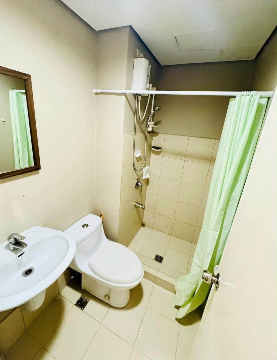 𝙁𝙊𝙍 𝙇𝙀𝘼𝙎𝙀: 𝙁𝙪𝙧𝙣𝙞𝙨𝙝𝙚𝙙 𝙎𝙩𝙪𝙙𝙞𝙤 𝙞𝙣 𝘾𝙚𝙗𝙪 𝙄𝙏 𝙋𝙖𝙧𝙠 - photo 5