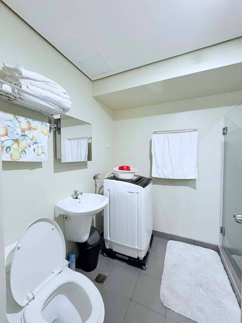 1BR Unit at Avida Riala, IT Park, Cebu City (CORNER, W/ INTERNET & WASHING MACHINE) - photo 5