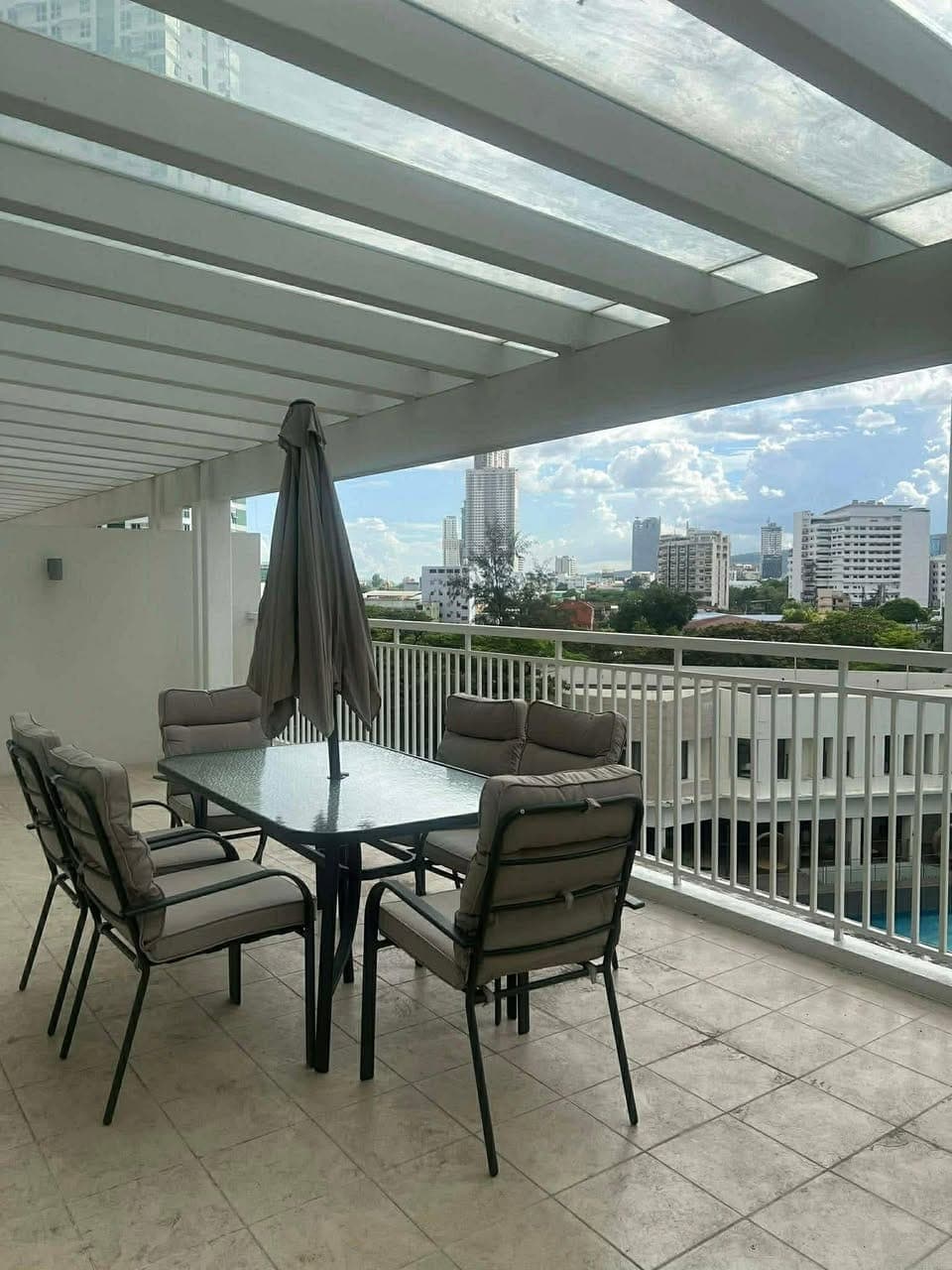 ✨ For Rent: Spacious 2-Bedroom Condo unit in Solinea, Tower 1 ✨ - photo 3