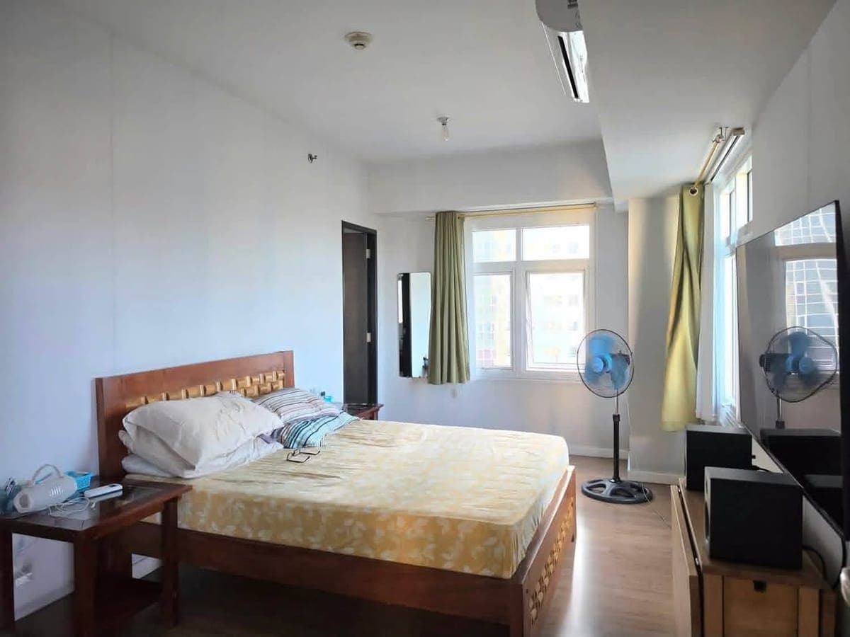 For Lease: Fully Furnished 1 Bedroom Unit with balcony at Two Serendra, BGC - photo 3
