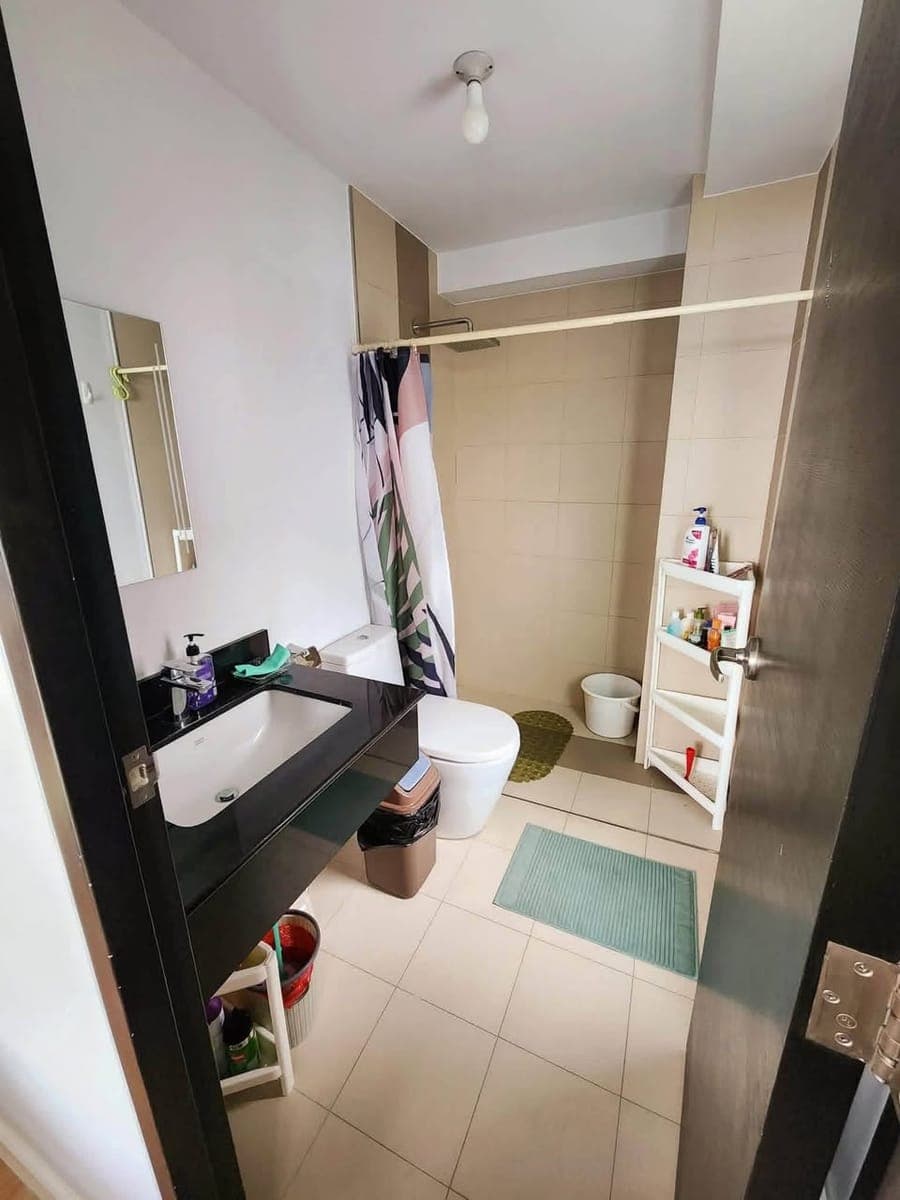For Lease: Fully Furnished 1 Bedroom Unit with balcony at Two Serendra, BGC - photo 4