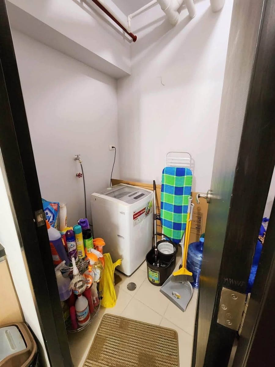 For Lease: Fully Furnished 1 Bedroom Unit with balcony at Two Serendra, BGC - photo 5