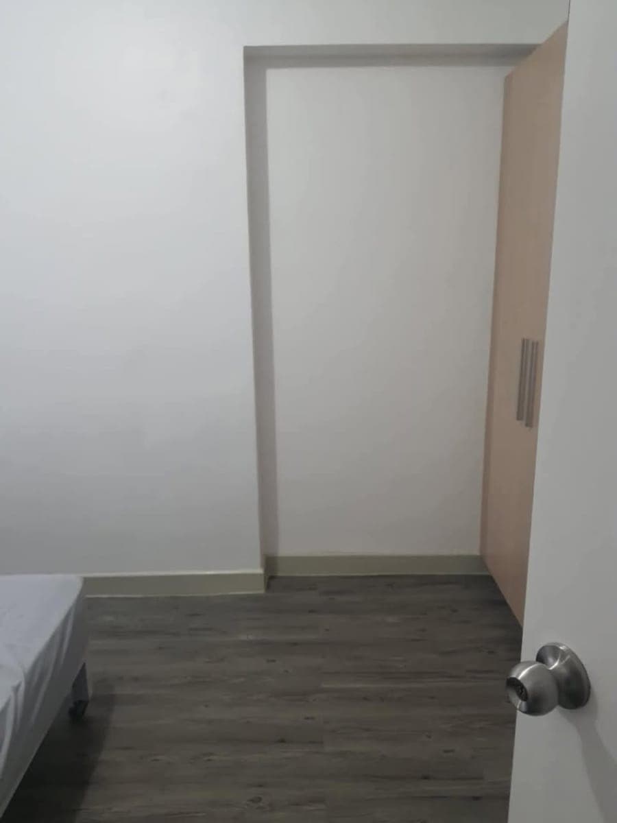 ‼️2 BEDROOM SEMI FURNISHED UNIT  with BALCONY and  PARKING for LEASE and SALE ‼️ - photo 3