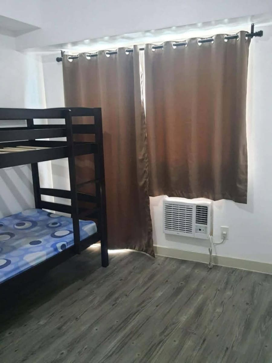 ‼️2 BEDROOM SEMI FURNISHED UNIT  with BALCONY and  PARKING for LEASE and SALE ‼️ - photo 4