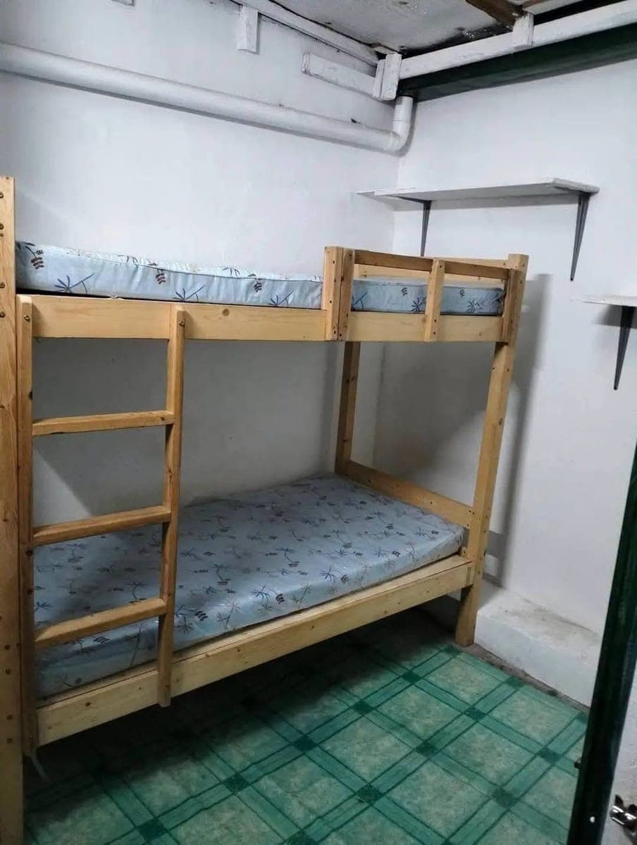 Bed space available for male or female,or gay  no deposit 1 month advance only.. - photo 1