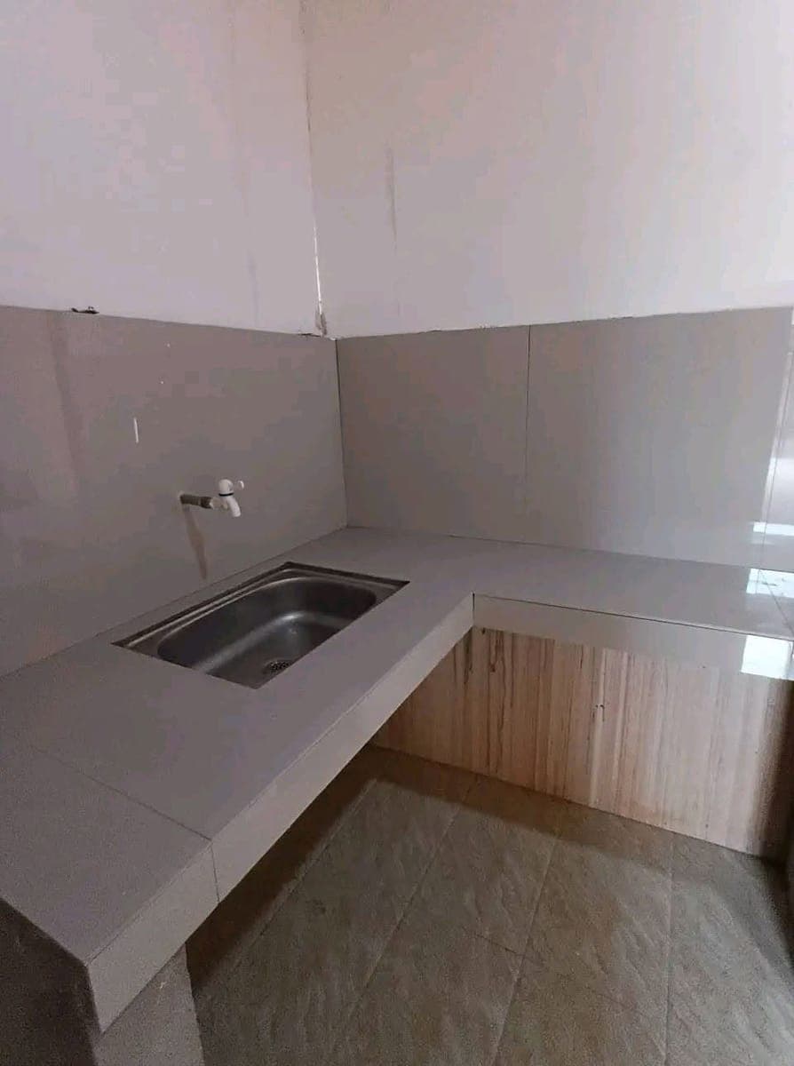 Available for occupancy kay mubalhinay free 8days stay Kay 13 pa ang due sa room nako  , Good for 2 pax  4k only - photo 3