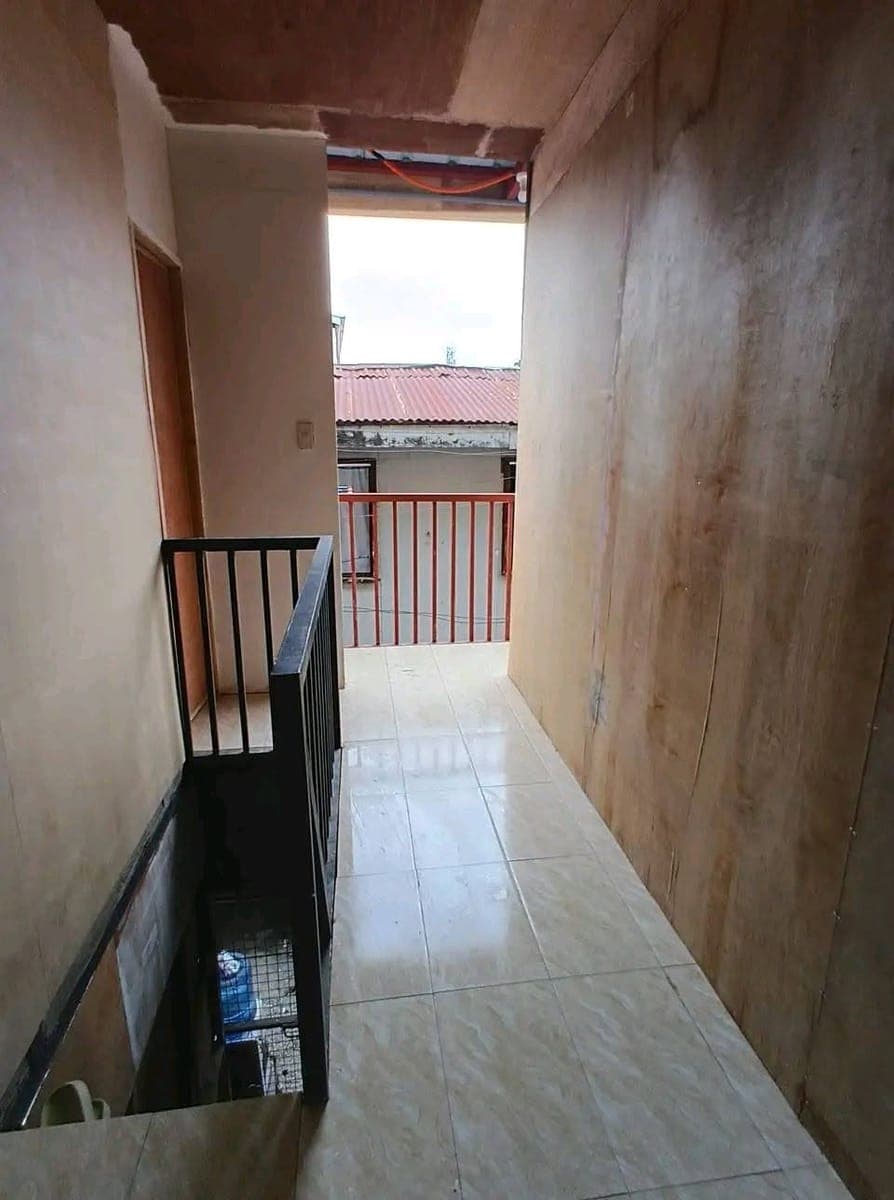 Available for occupancy kay mubalhinay free 8days stay Kay 13 pa ang due sa room nako  , Good for 2 pax  4k only - photo 5