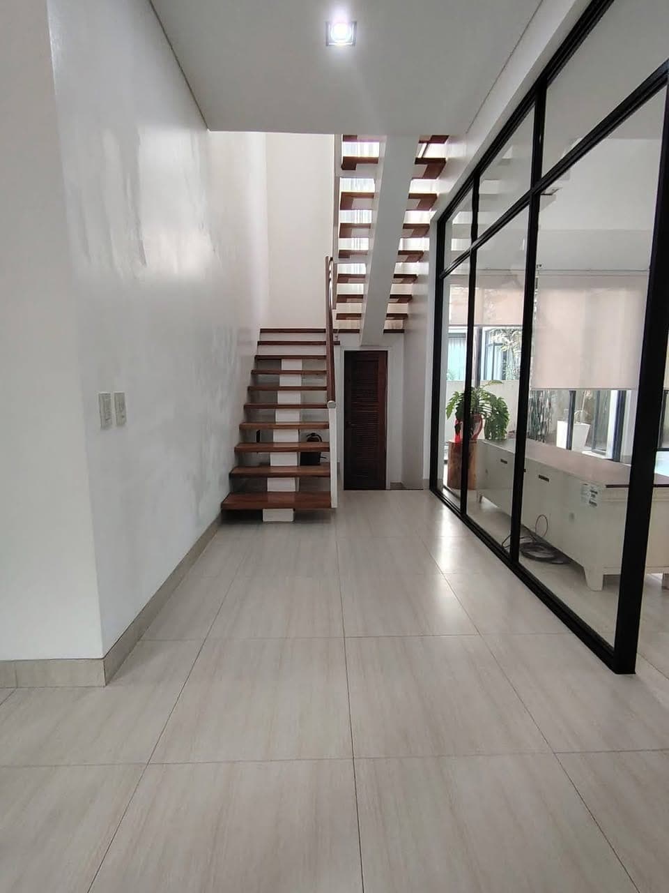 Direct Listing - photo 3