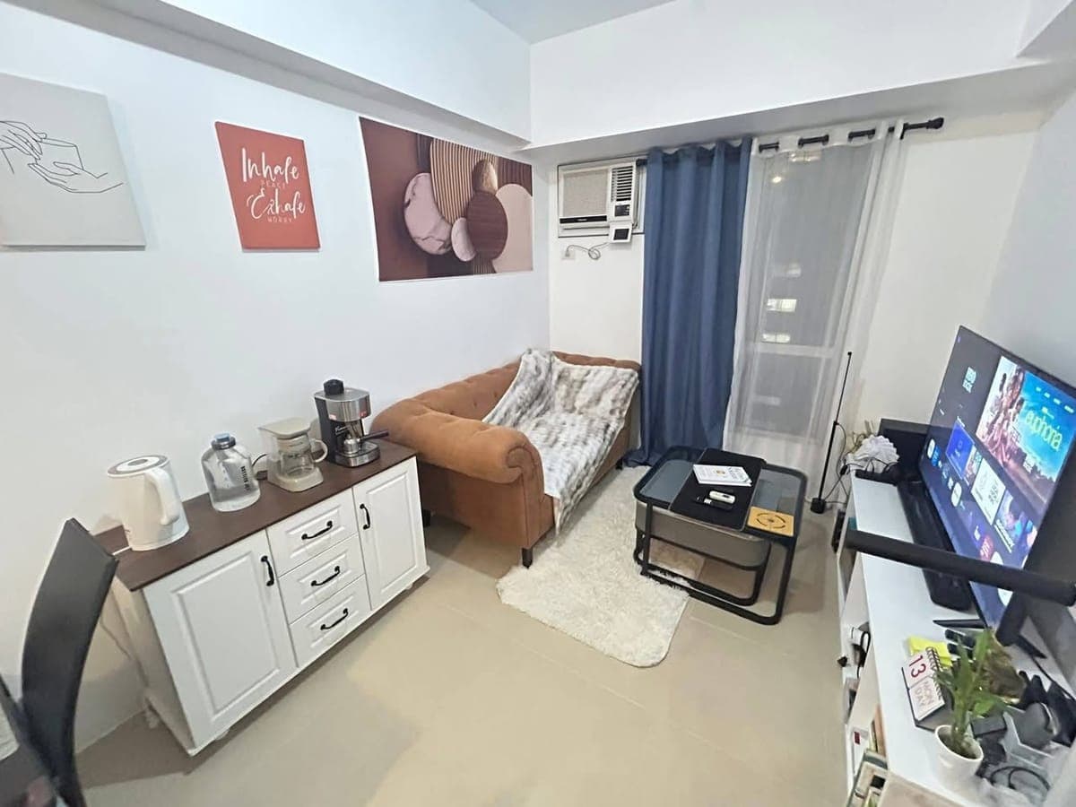 MOVE-IN READY 1BR IN IT PARK – JUST BRING YOUR BAG! - photo 1