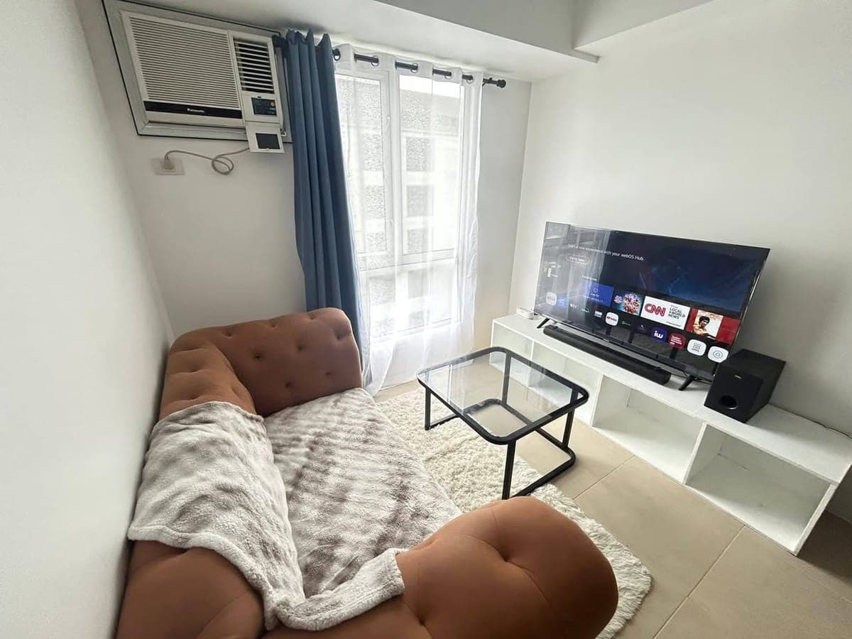 MOVE-IN READY 1BR IN IT PARK – JUST BRING YOUR BAG! - photo 2