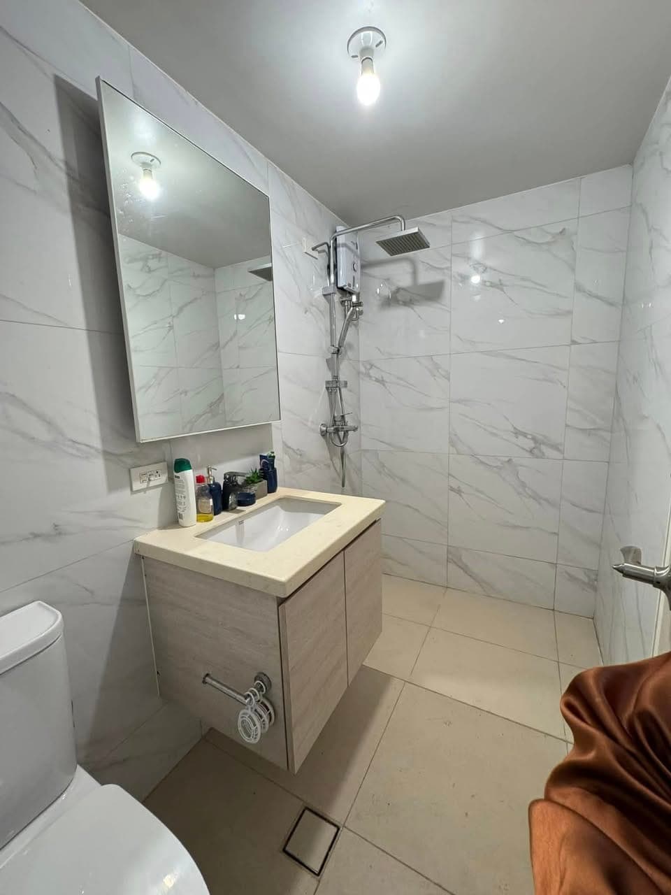 For Rent 1 Bedroom Loft Type Unit in Mandani Bay Suites Tower 2 - photo 5