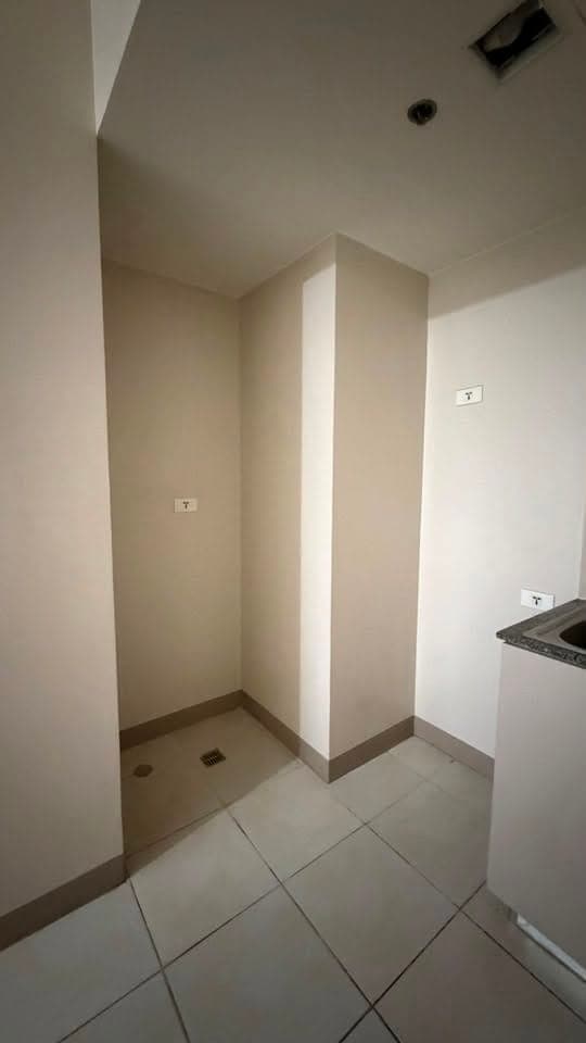 FOR RENT - 2BR bare unit at Suntrust Asmara - photo 3