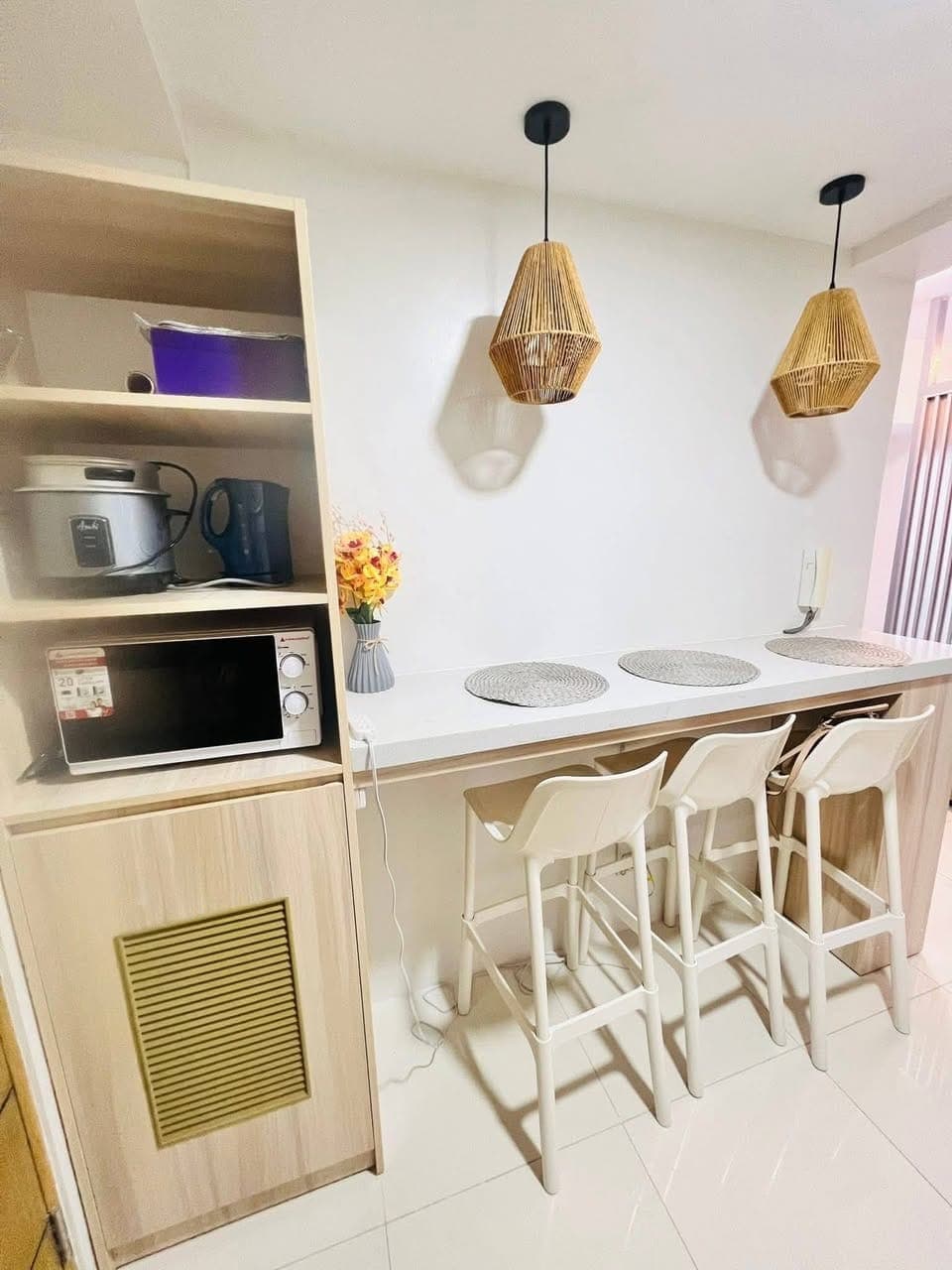 ✨FOR RENT| Studio Converted to 1-Bedroom with Sea View Balcony ✨🏙️ - photo 1