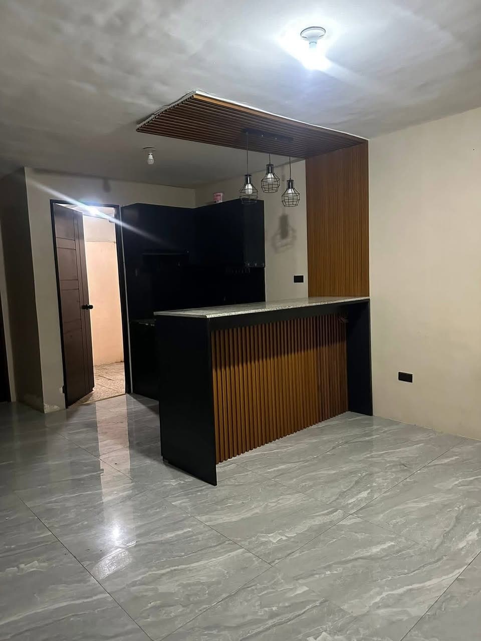 🏡 FOR RENT: Cozy 2BR/1BA Home Near CCLEX - photo 3