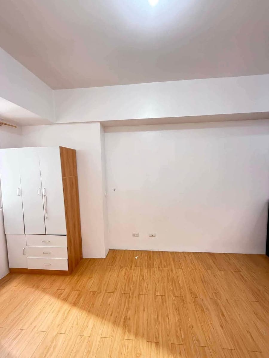 Studio Condo Unit for Rent - photo 1