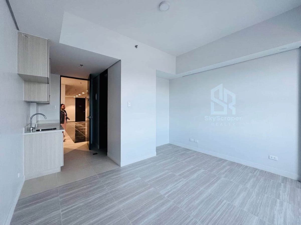 𝙁𝙊𝙍 𝙇𝙀𝘼𝙎𝙀: 𝘽𝙧𝙖𝙣𝙙 𝙉𝙚𝙬 𝙐𝙣𝙛𝙪𝙧𝙣𝙞𝙨𝙝𝙚𝙙 𝙎𝙩𝙪𝙙𝙞𝙤 𝙞𝙣 𝙊𝙣𝙚 𝘼𝙨𝙩𝙧𝙖 𝙋𝙡... - photo 1