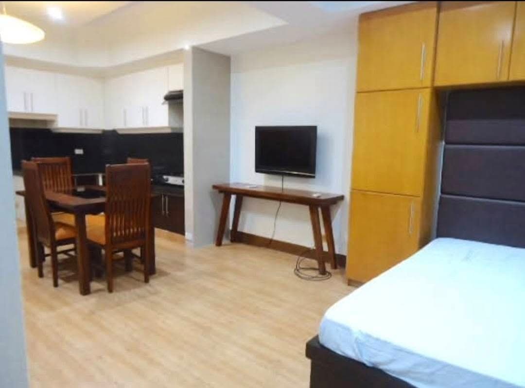 • FOR RENT! Available Now in Ermita Manila! - photo 3