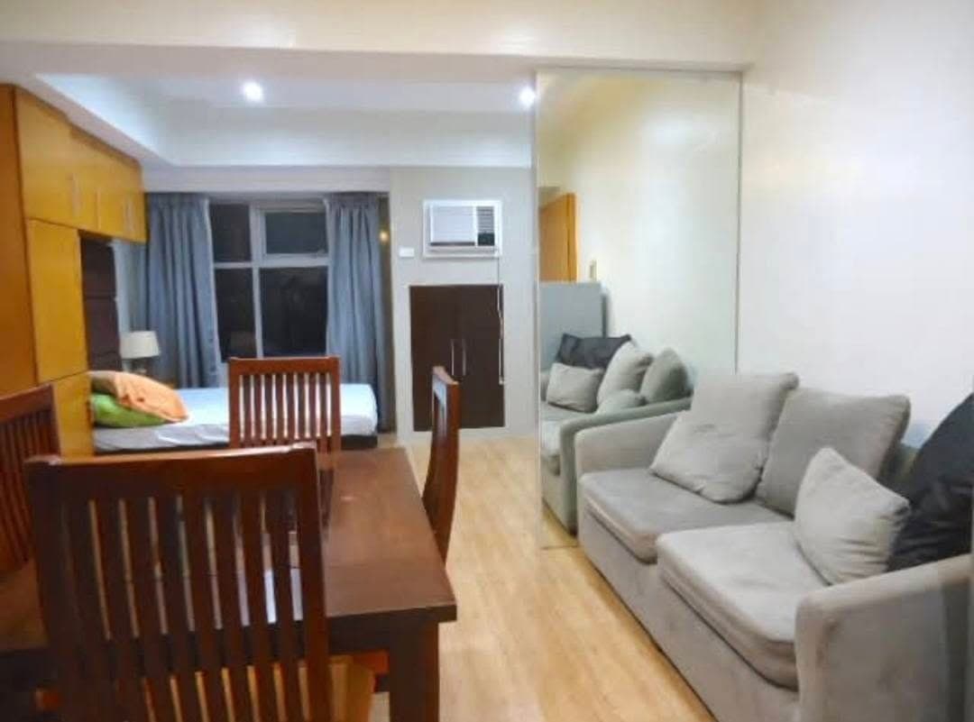 • FOR RENT! Available Now in Ermita Manila! - photo 5