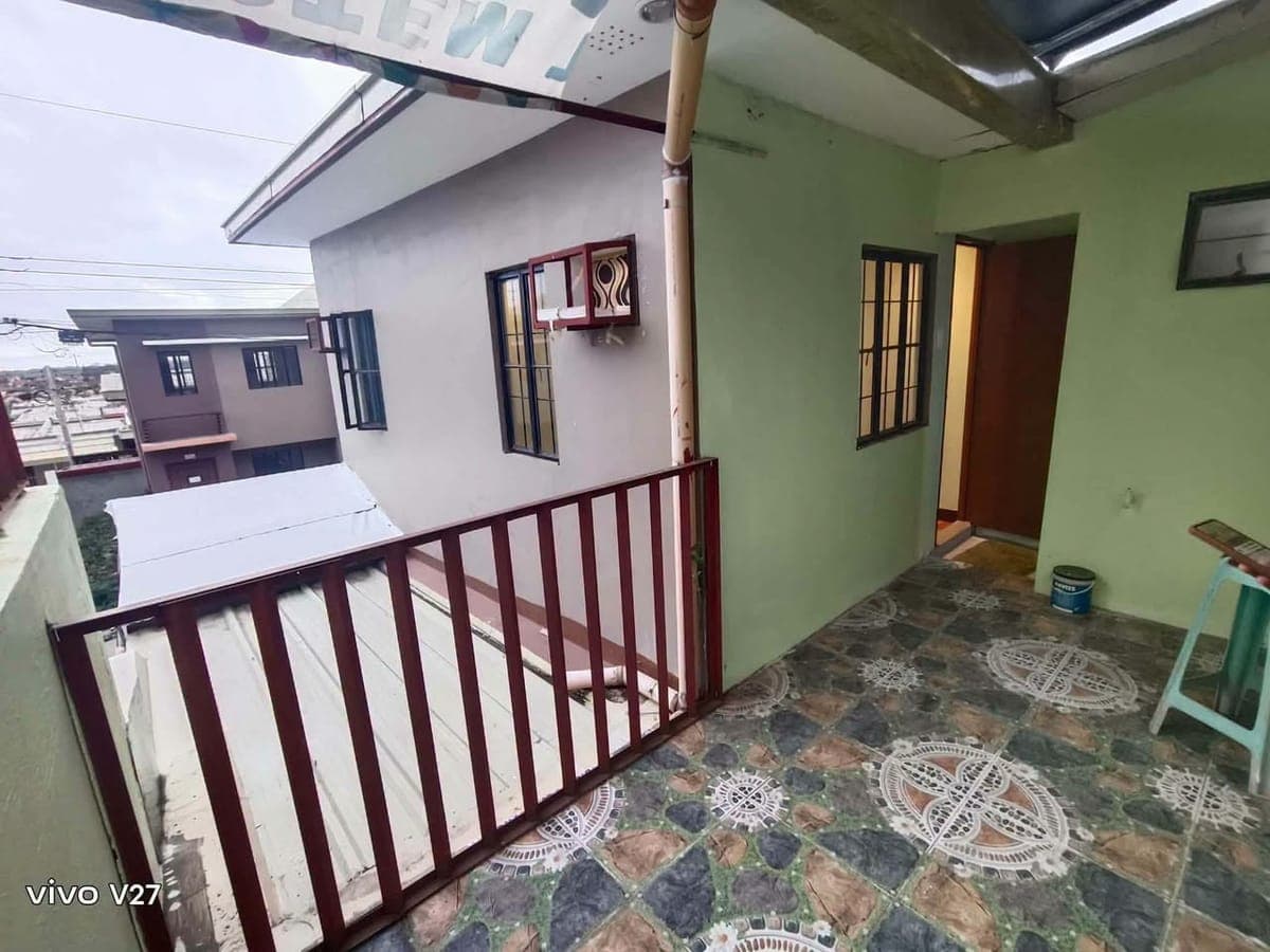 Spacious and Elegant 2-Storey House for Rent - photo 2