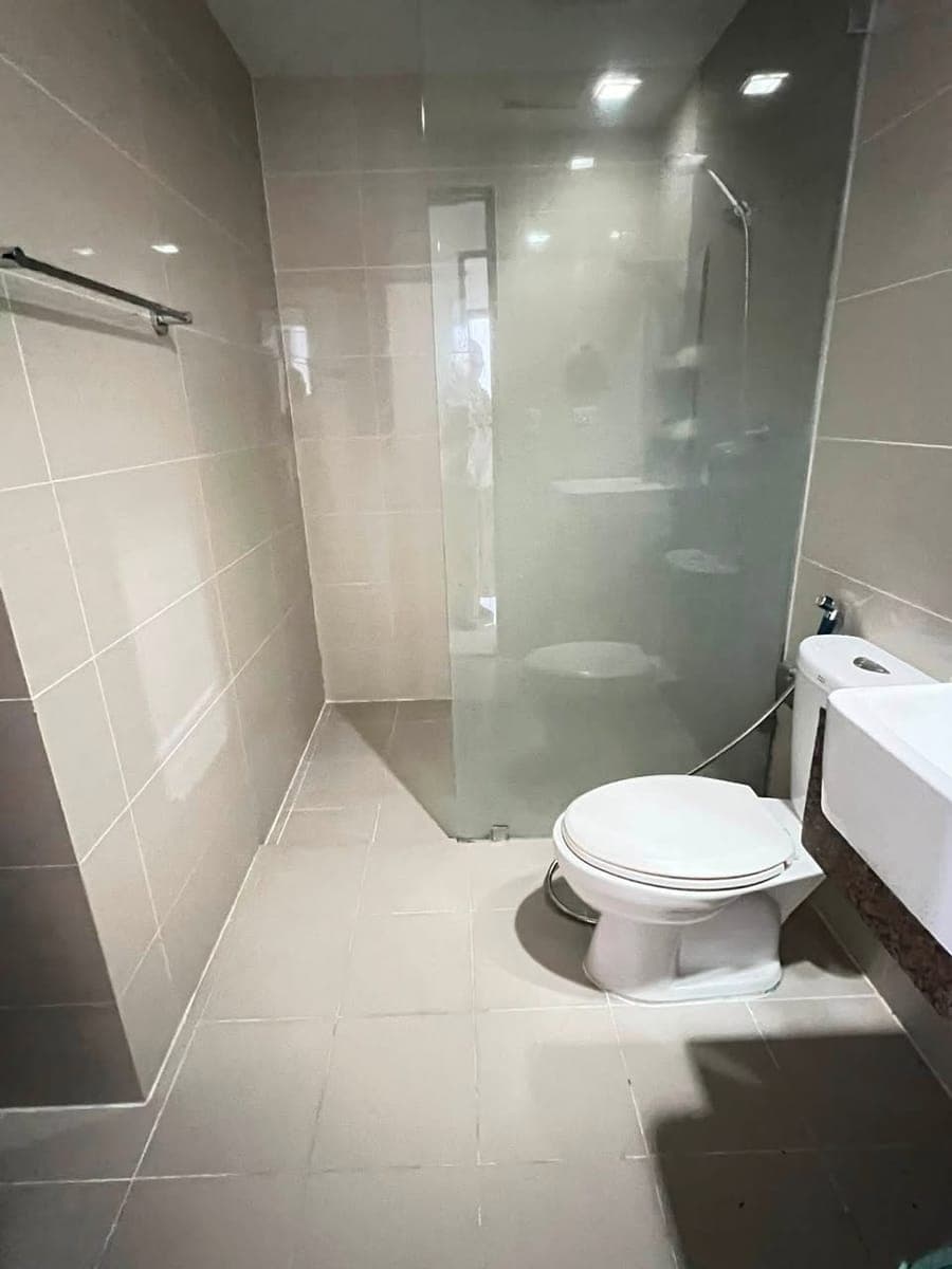 Eastwood City Condo for rent - photo 4