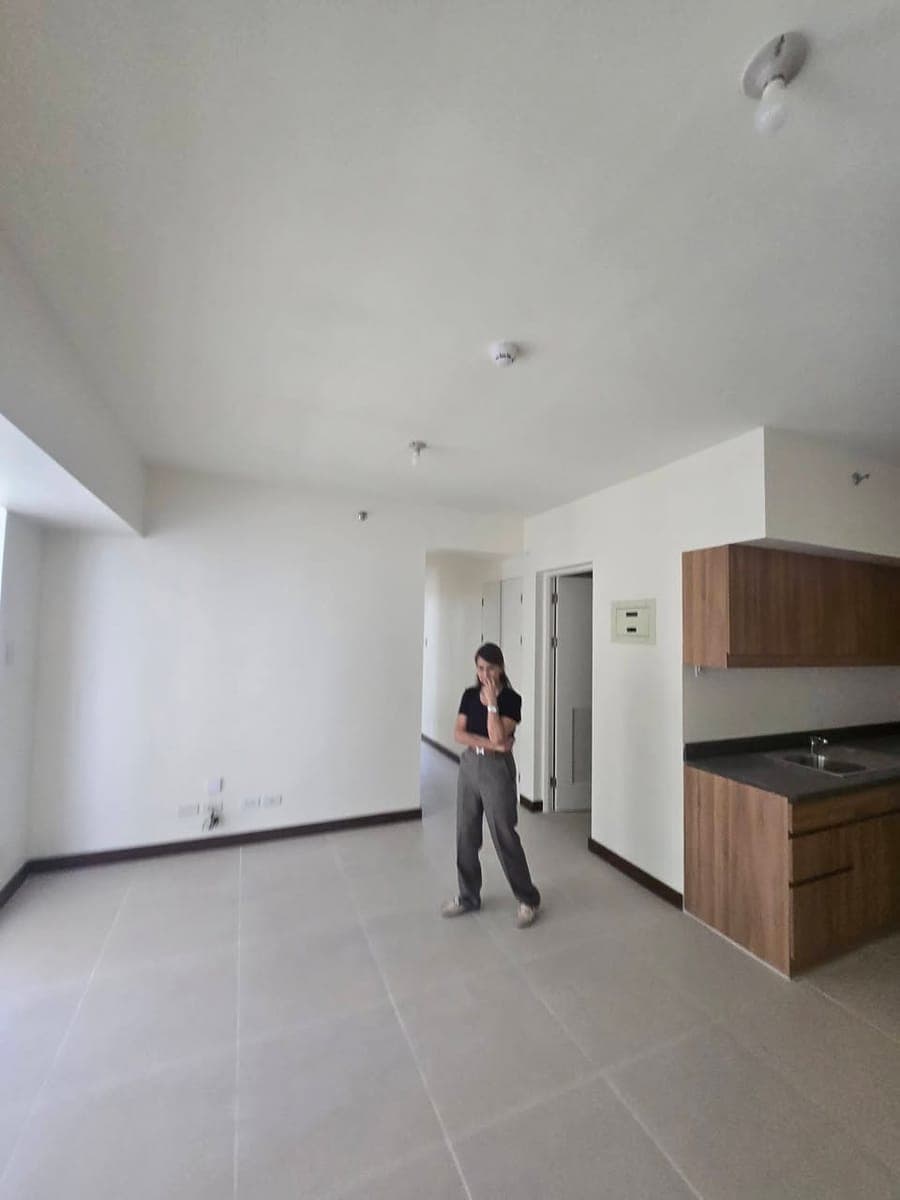 For lease: - photo 1