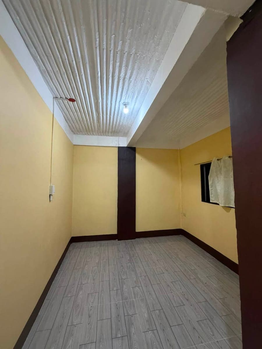 Room for Rent - photo 3