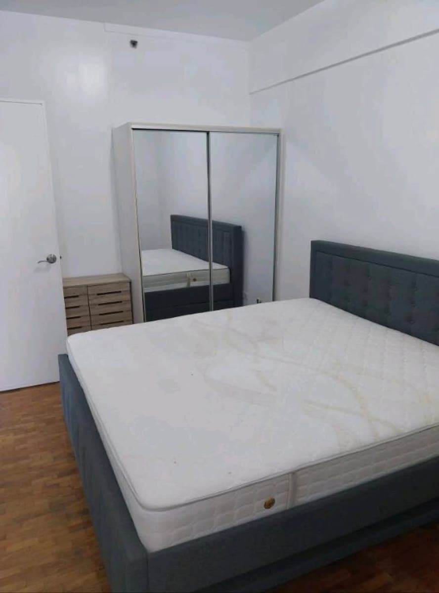 • FOR RENT!  Available now in Ermita Manila. - photo 4